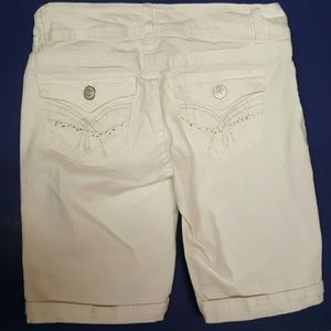 Wallflower White size 3 cuffed shorts